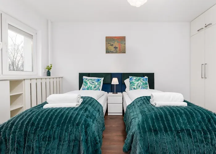 Broniewskiego 24a By Homeprime *