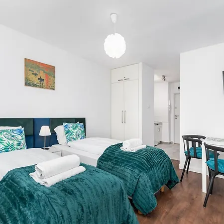 Broniewskiego 24a By Homeprime * ורשה